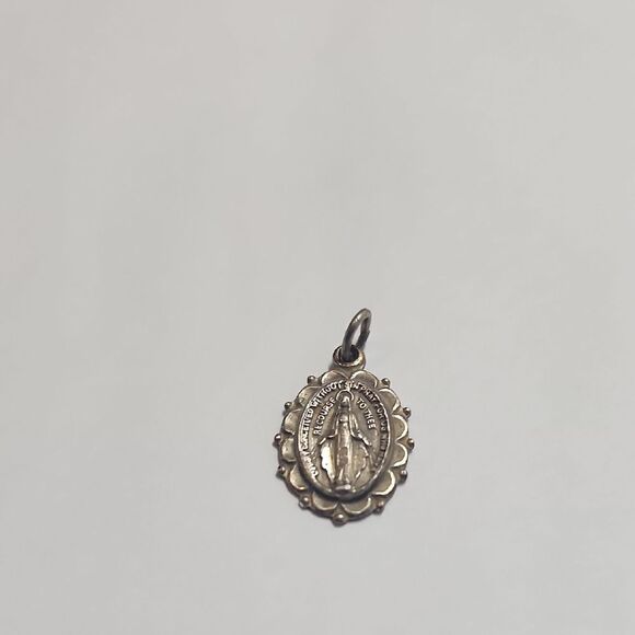Sterling Silver Religious Pendant Charm - Picture 1 of 3